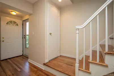 8 Elkan Road, Larchmont, NY 10538 - Photo 2