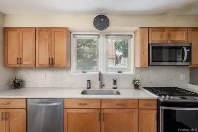 1542 Grand Avenue, Baldwin, NY 11510 - Photo 12