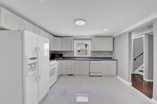 520 Kirkman Ave, Elmont, NY 11003 - Photo 20