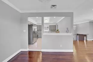 520 Kirkman Ave, Elmont, NY 11003 - Photo 8