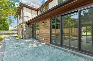 46 Banbury Rd, Rockville Centre, NY 11570 - Photo 38