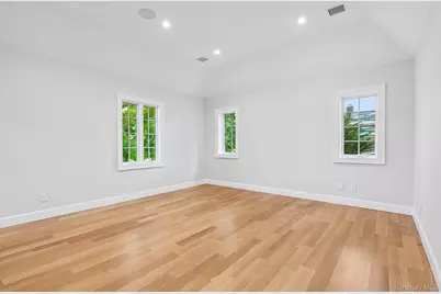 46 Banbury Road, Rockville Centre, NY 11570 - Photo 22