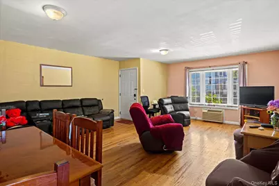 309 Logan Street, Brooklyn, NY 11208 - Photo 4
