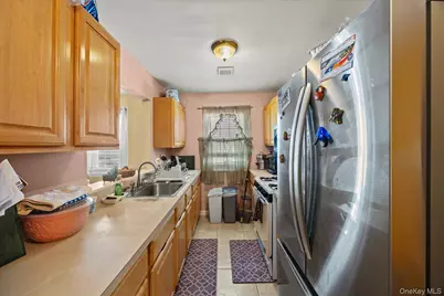 309 Logan Street, Brooklyn, NY 11208 - Photo 6
