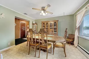 35 Wyandotte St, Selden, NY 11784 - Photo 10