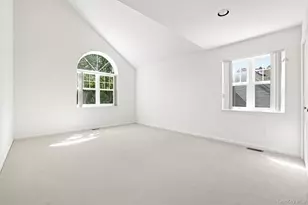 75 W Hartsdale Ave, Hartsdale, NY 10530 - Photo 16