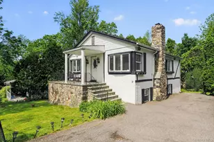 21 Sussex Rd, Carmel, NY 10512 - Photo 2