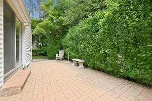 2 Crabtree Ln, Roslyn, NY 11576 - Photo 24