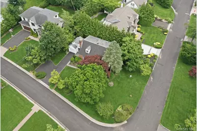 2 Crabtree Lane, Roslyn, NY 11576 - Photo 26