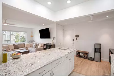 54 Richmond Boulevard #4B, Ronkonkoma, NY 11779 - Photo 2