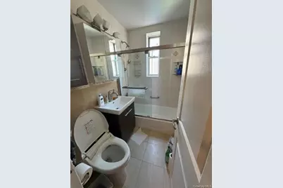 102-21 63rd Road #B16, Forest Hills, NY 11375 - Photo 6