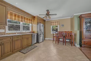 19 Laurelton Ave, Lake Grove, NY 11755 - Photo 10