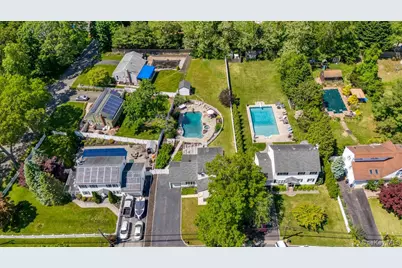 19 Laurelton Avenue, Lake Grove, NY 11755 - Photo 34