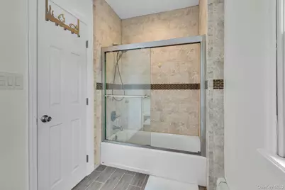 19 Laurelton Avenue, Lake Grove, NY 11755 - Photo 20