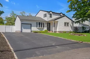 19 Laurelton Ave, Lake Grove, NY 11755 - Photo 2