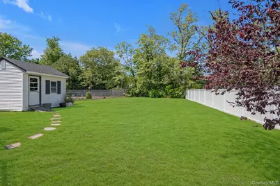 19 Laurelton Avenue, Lake Grove, NY 11755 - Photo 28