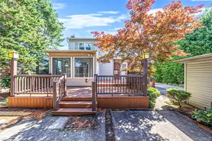 572 Benito St, East Meadow, NY 11554 - Photo 16