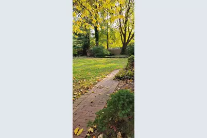 8 Maria Court, Huntington Station, NY 11746 - Photo 6