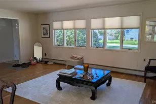 8 Maria Ct, Huntington Station, NY 11746 - Photo 22