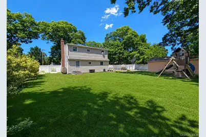 348 Furrows Road, Holbrook, NY 11741 - Photo 4