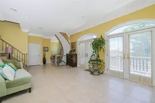 16 Diana Trail, New York, NY 10304 - Photo 6