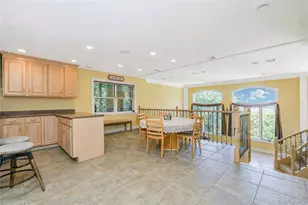16 Diana Trail, New York, NY 10304 - Photo 12