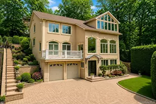 16 Diana Trail, New York, NY 10304 - Photo 1