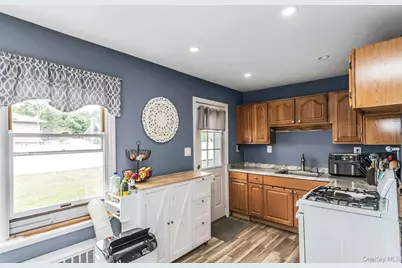 9 Pompano Lane, Massapequa Park, NY 11762 - Photo 10
