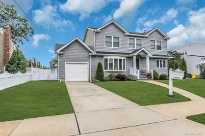9 Pompano Lane, Massapequa Park, NY 11762 - Photo 2