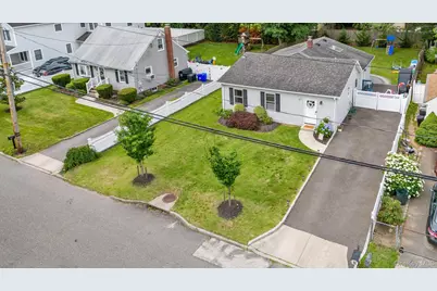47 Lebkamp Avenue, Huntington, NY 11743 - Photo 24