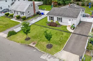 47 Lebkamp Ave, Huntington, NY 11743 - Photo 24