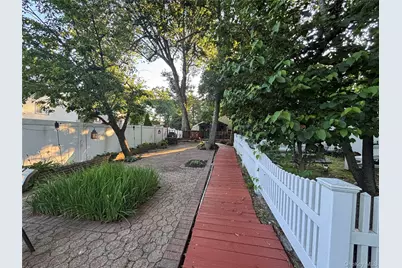 42 Bennett Avenue, Huntington Station, NY 11746 - Photo 42