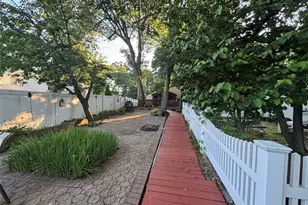 42 Bennett Ave, Huntington Station, NY 11746 - Photo 42