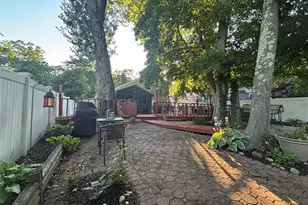 42 Bennett Ave, Huntington Station, NY 11746 - Photo 38