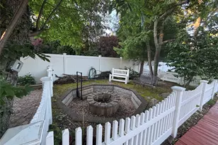 42 Bennett Ave, Huntington Station, NY 11746 - Photo 36