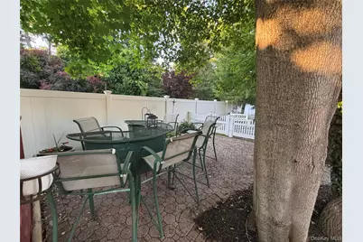 42 Bennett Avenue, Huntington Station, NY 11746 - Photo 34