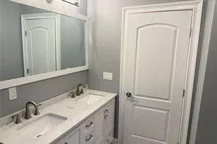 43 Fitchett St, Poughkeepsie, NY 12601 - Photo 16