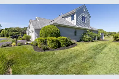 4004 The Fairway, Calverton, NY 11933 - Photo 10