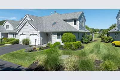 4004 The Fairway, Calverton, NY 11933 - Photo 2
