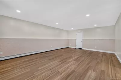115 Arthur Avenue, Floral Park, NY 11001 - Photo 24