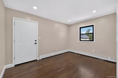 115 Arthur Avenue, Floral Park, NY 11001 - Photo 22