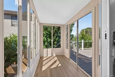 115 Arthur Avenue, Floral Park, NY 11001 - Photo 18