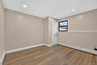 115 Arthur Avenue, Floral Park, NY 11001 - Photo 26