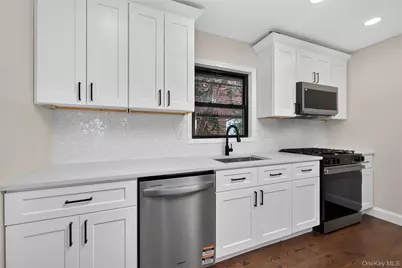 115 Arthur Avenue, Floral Park, NY 11001 - Photo 12