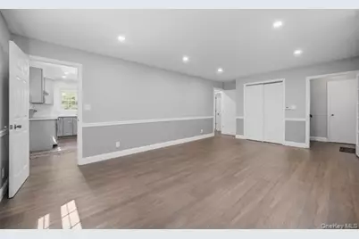 458 N Magee Street, Southampton, NY 11968 - Photo 16
