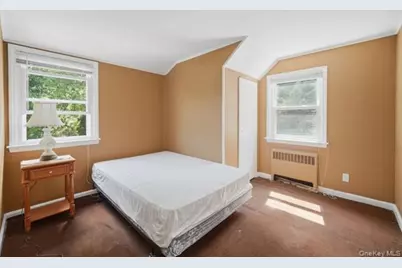 458 N Magee Street, Southampton, NY 11968 - Photo 32