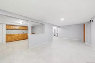 131-70 221st St, Springfield Gardens, NY 11413 - Photo 12