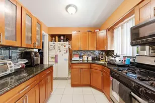 131-70 221st St, Springfield Gardens, NY 11413 - Photo 4
