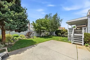 195 Graff Ave, Bronx, NY 10465 - Photo 22