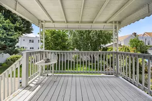 195 Graff Ave, Bronx, NY 10465 - Photo 24